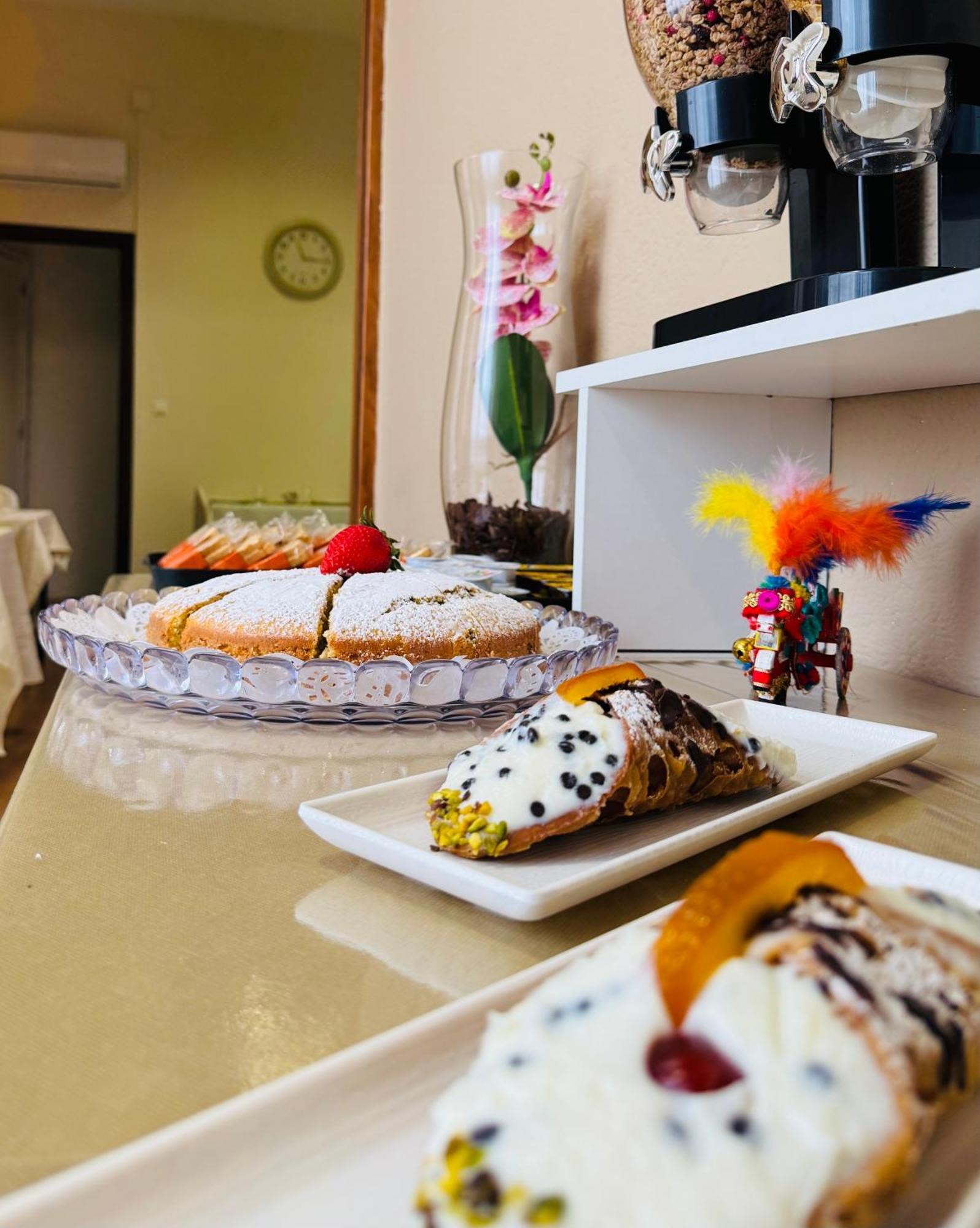 Crispi 120 Rooms New Opening 팔레르모 외부 사진